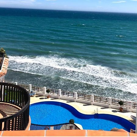 Beachfront Penthouse Apartment With Large Terrace And Breathtaking Sea Views Close To Marbella Spain Sitio de Calahonda エクステリア 写真