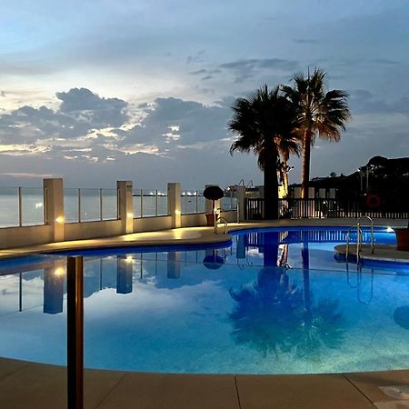 Beachfront Penthouse Apartment With Large Terrace And Breathtaking Sea Views Close To Marbella Spain Sitio de Calahonda エクステリア 写真