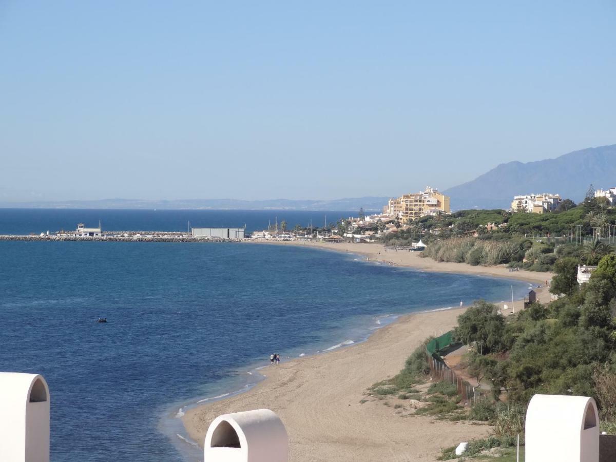 Beachfront Penthouse Apartment With Large Terrace And Breathtaking Sea Views Close To Marbella Spain Sitio de Calahonda エクステリア 写真